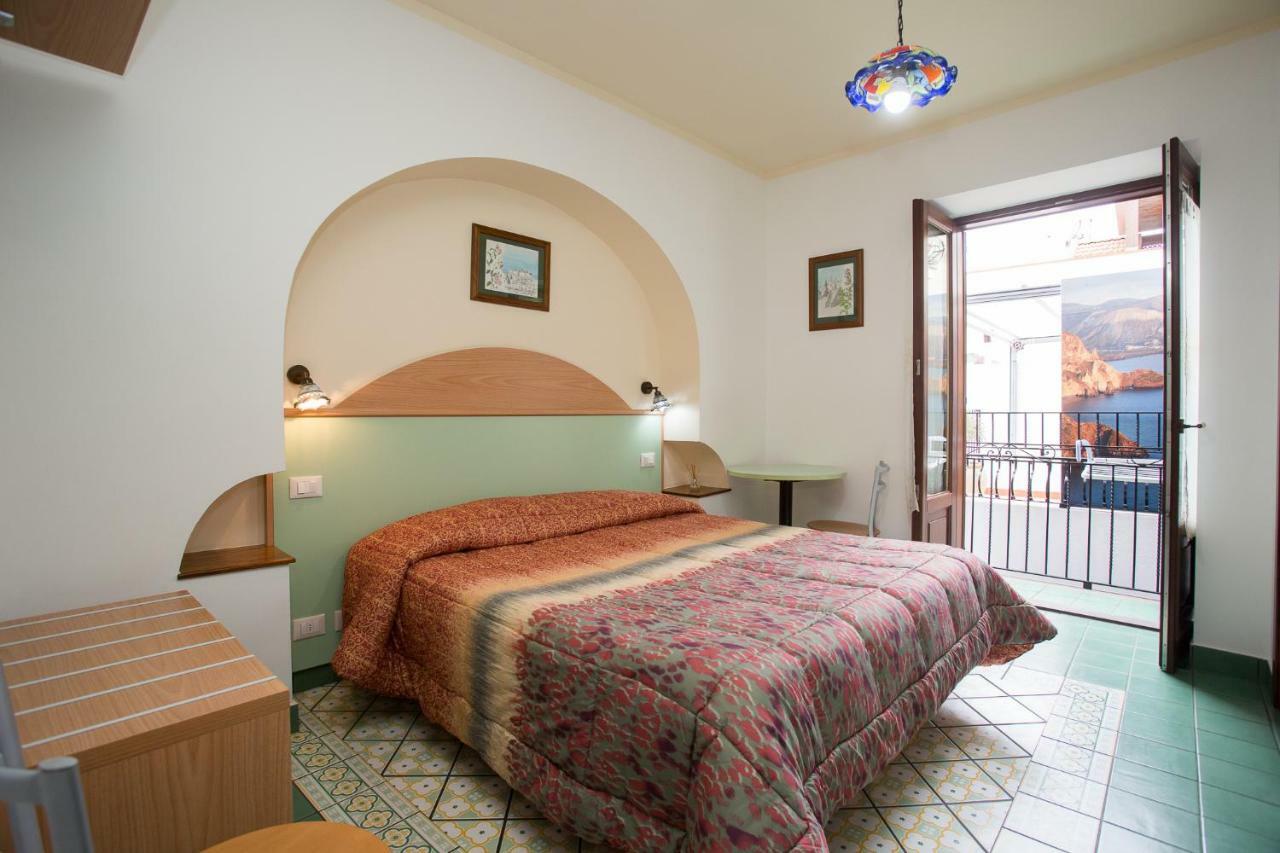 Diana Brown B&B Affittacamere Lipari Kültér fotó